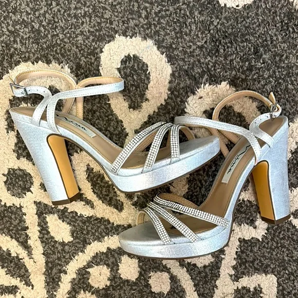 Date Night / Formal Heels - Picture 1 of 5